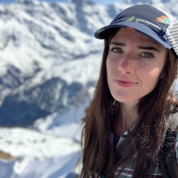 Meet your Posher, Chloe - Picture 2 of 8